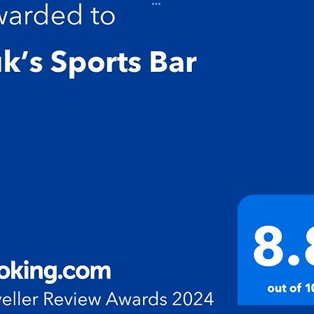 Hotel Tuk'S Sports Bar Pattaya Zewnętrze zdjęcie